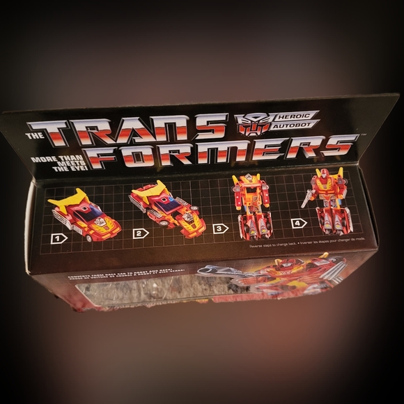 NEW IN BOX TRANSFORMERS AUTOBOT HOT ROD ACTION FIGURE REISSUE 2017 WALLMART NIB - Picture 3 of 10